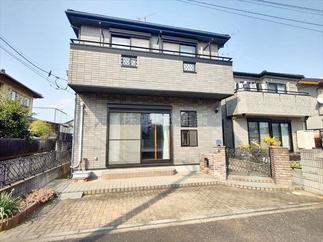 【外観】 | 川越市的場 | 全窓ペアガラスで断熱性・遮音性が高いです