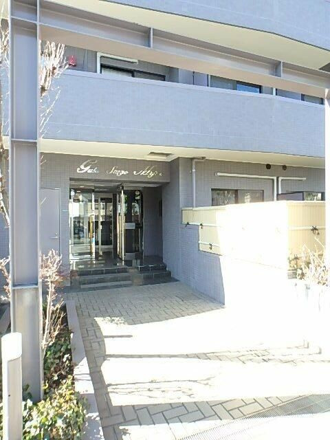 ガラ・ステージ目白のエントランス