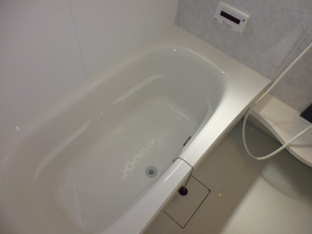 シャルムＢの浴室|追い焚きバス