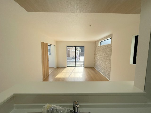 【キッチン】 | 富士見市上沢2丁目　新築一戸建住宅　全3棟　(ふじみ野店) | リビングを見渡せる対面式キッチン、家族のコミュニケーションもばっちりです♪