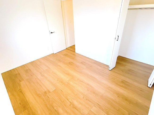 【洋室】 | 富士見市上沢2丁目　新築一戸建住宅　全3棟　(ふじみ野店) | 北側6帖洋室：クローゼット完備