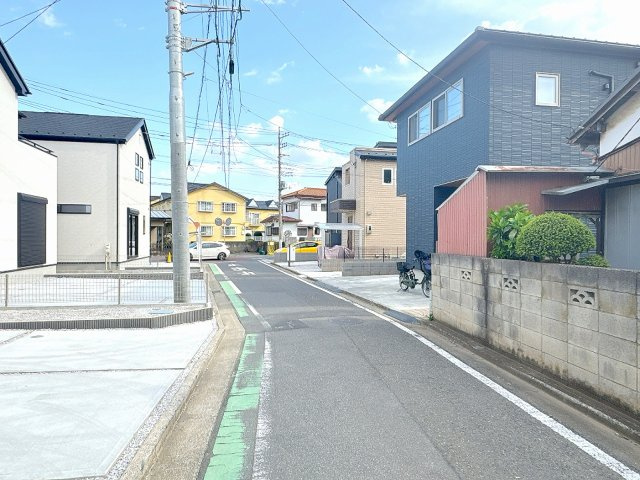 【前面道路含む現地写真】 | 富士見市上沢2丁目　新築一戸建住宅　全3棟　(ふじみ野店) | 南西道路に面した陽光あふれる道路です！