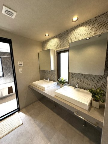 Terrace Slow Living — 七里ガ浜の独立洗面台