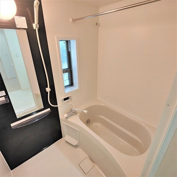 クラージュ吹上の浴室