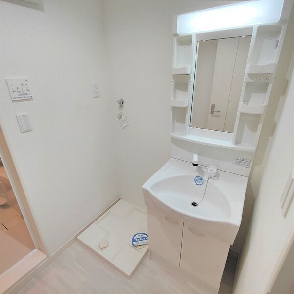 クラージュ吹上の洗面所