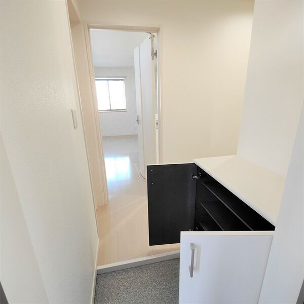 クラージュ吹上の玄関