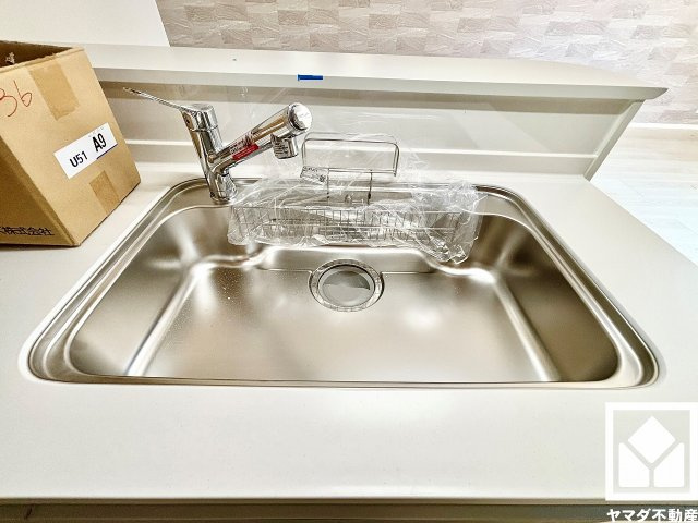尼崎市稲葉荘1丁目のキッチン|清潔感あふれるシンクで、毎日を気持ちよくスタート。