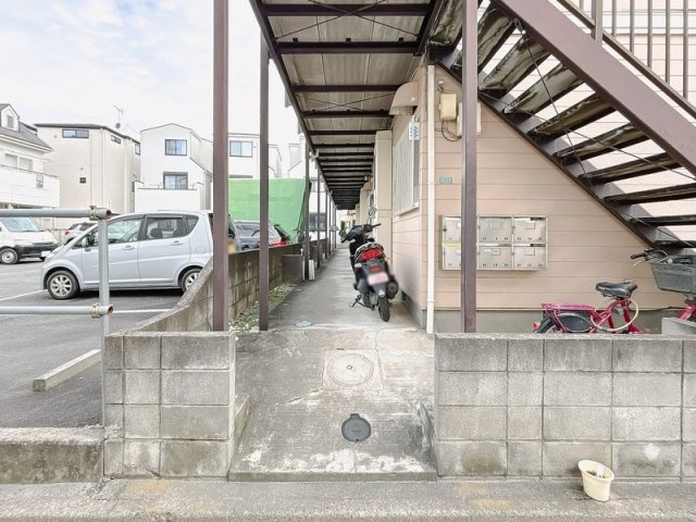 アネックスのエントランス|毎日通るエントランスはこのようになっています