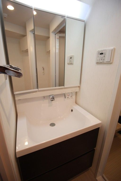 J-FIRST CHIYODAの独立洗面台