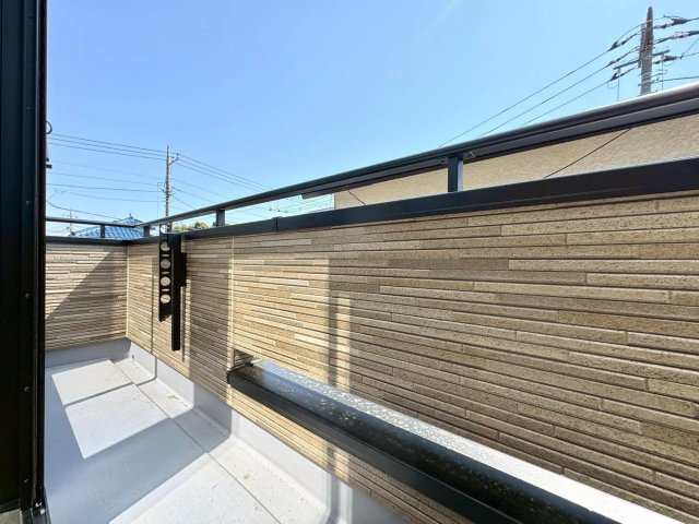練馬区富士見台3丁目　子育て安心エリア　長期優良住宅　限定2棟のバルコニー