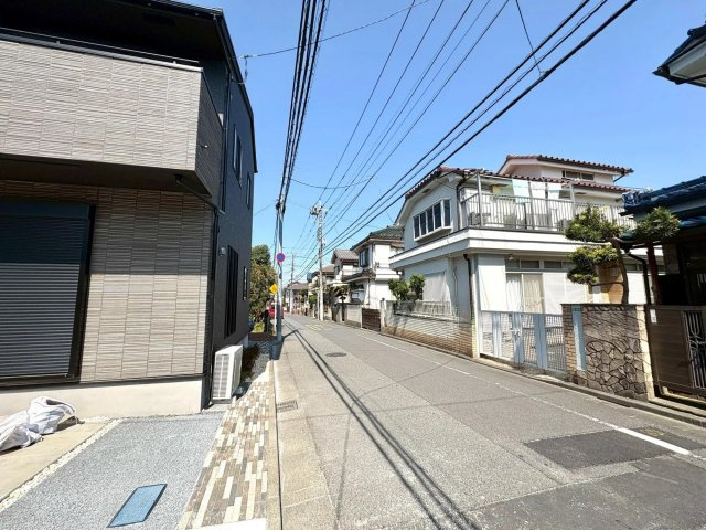 練馬区富士見台3丁目　子育て安心エリア　長期優良住宅　限定2棟の前面道路含む現地写真
