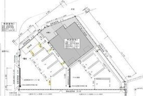 アジュール平戸橋の駐車場