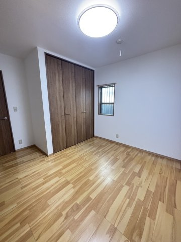高邸戸建の居間・リビング