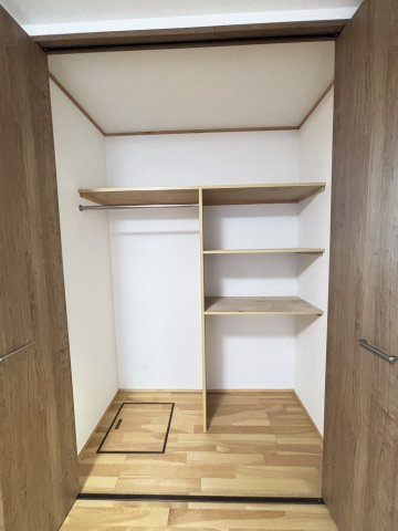 高邸戸建の収納