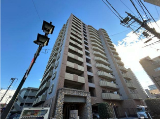 【外観】 | 鉄骨鉄筋コンクリート造のがっちりとした建物。