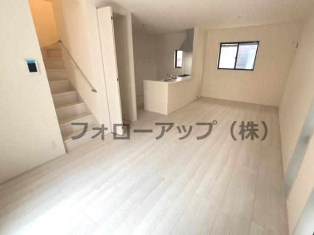 リーブルガーデン尼崎市武庫之荘3期の居間・リビング
