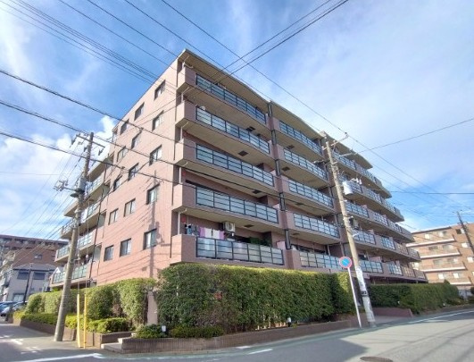 ライオンズマンション市川広尾の外観
