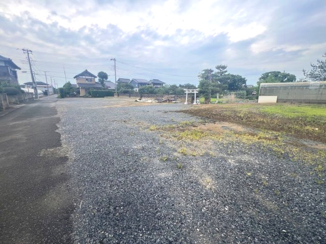381坪の広大敷地・屋根付き倉庫付き土地　千葉県香取市竹之内の外観