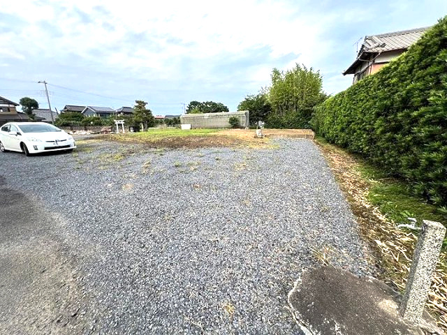 381坪の広大敷地・屋根付き倉庫付き土地　千葉県香取市竹之内の外観