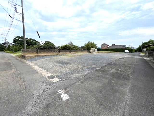 381坪の広大敷地・屋根付き倉庫付き土地　千葉県香取市竹之内の外観