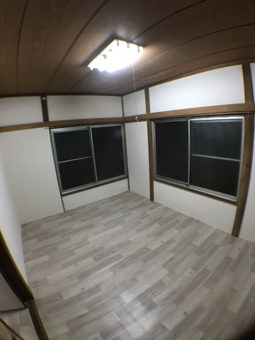 OC物件 千葉県佐倉市臼井田の洋室|大きな窓が2箇所にあり、風通しも日当たりも◎