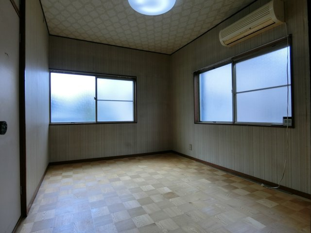 松戸市　小金原２丁目戸建ての洋室