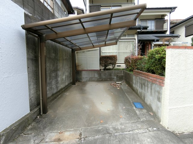 松戸市　小金原２丁目戸建ての駐車場