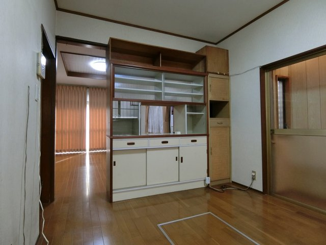 松戸市　小金原２丁目戸建ての居間・リビング