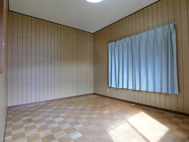 松戸市　小金原２丁目戸建ての洋室