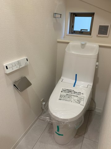 千葉市稲毛区園生町戸建のトイレ