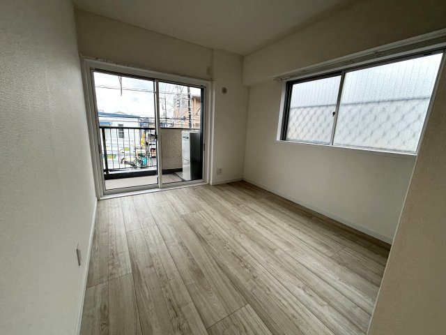 新ときわ台ローヤルコーポの洋室