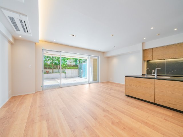 神宮前五丁目ブランシェの居間・リビング