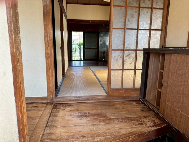 千葉県茂原市高師 中古戸建の玄関|シンプルで使いやすい玄関です