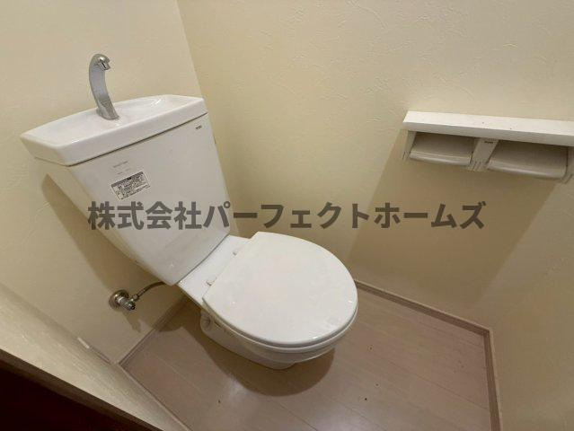 出口3丁目戸建　賃貸のトイレ|清潔感のあるトイレです