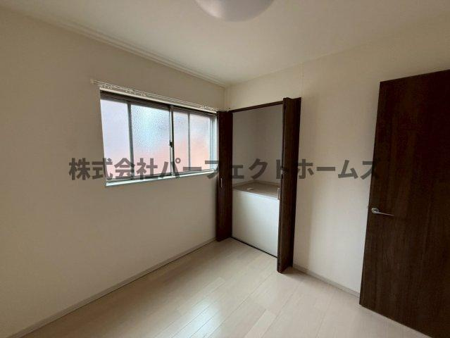 出口3丁目戸建　賃貸の洋室|使い勝手のいい洋室です