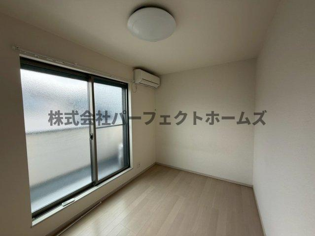 出口3丁目戸建　賃貸の洋室|個人の部屋や寝室として使える洋室です