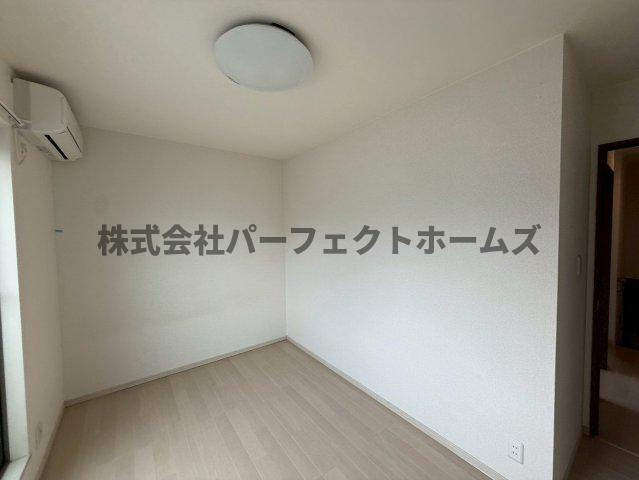 出口3丁目戸建　賃貸の洋室|明るい洋室です