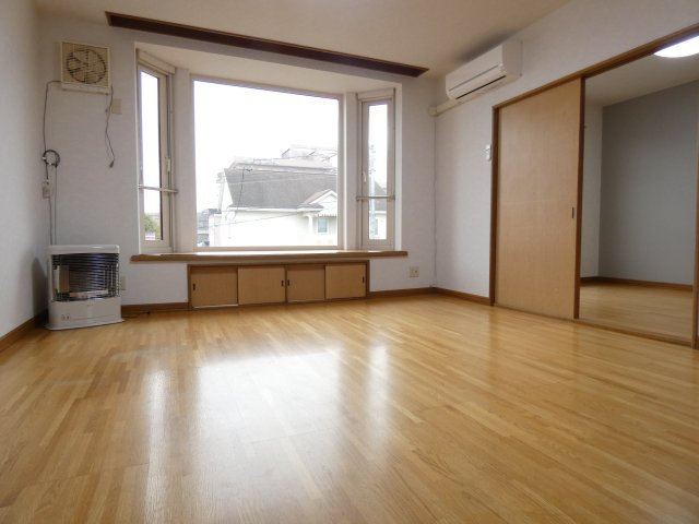 サニーハイツ（西23条）の居間・リビング