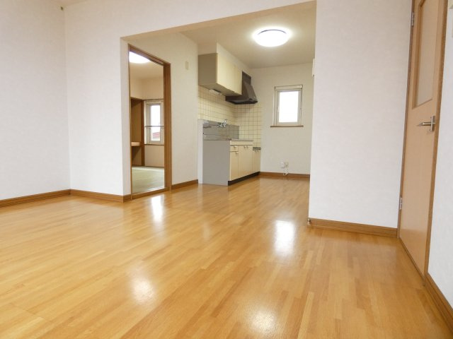 サニーハイツ（西23条）の居間・リビング