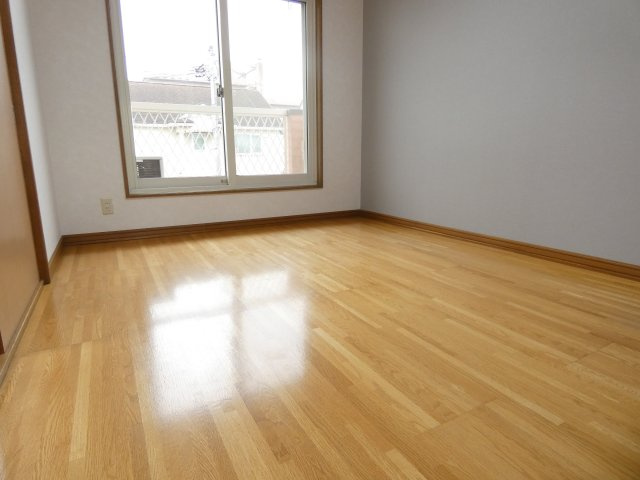 サニーハイツ（西23条）の洋室