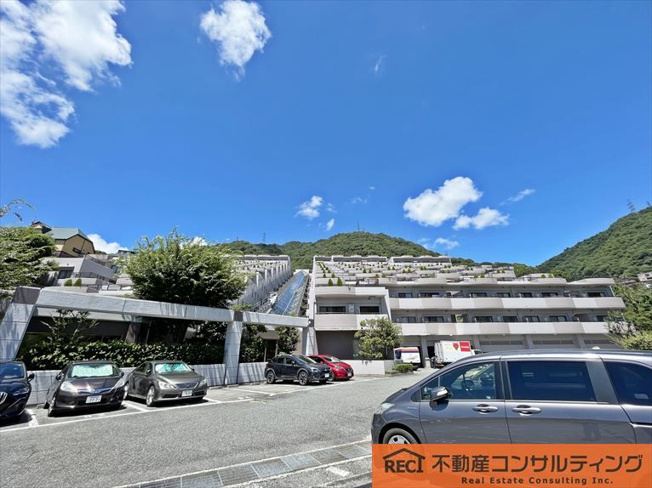 ジオ六甲山手の外観