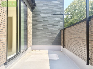 【バルコニー】 | 当社で現地販売開催中　スーパー2分　駐車２台　全３棟　3号棟　 | 同タイプ