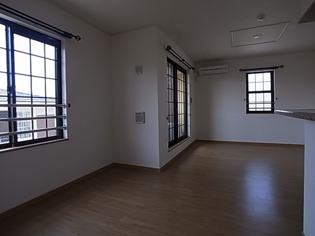 神戸市須磨区東落合２丁目のアパート
