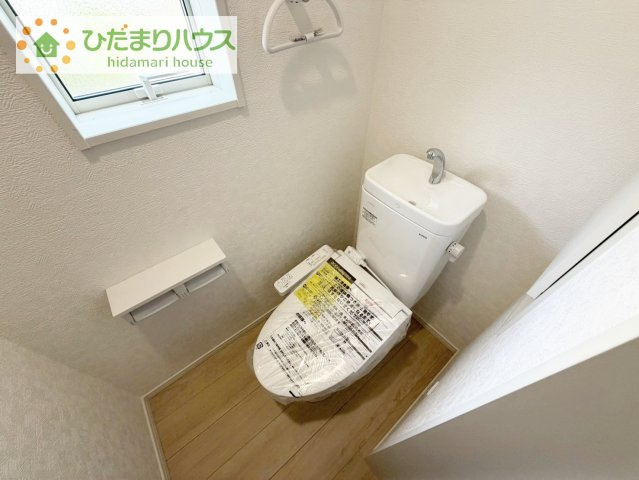 【トイレ】 | 龍ケ崎市川余郷第1　新築戸建 | 1・2階にトイレあり。階段を降りなくてもいいので、高齢者の方も優しい☆彡