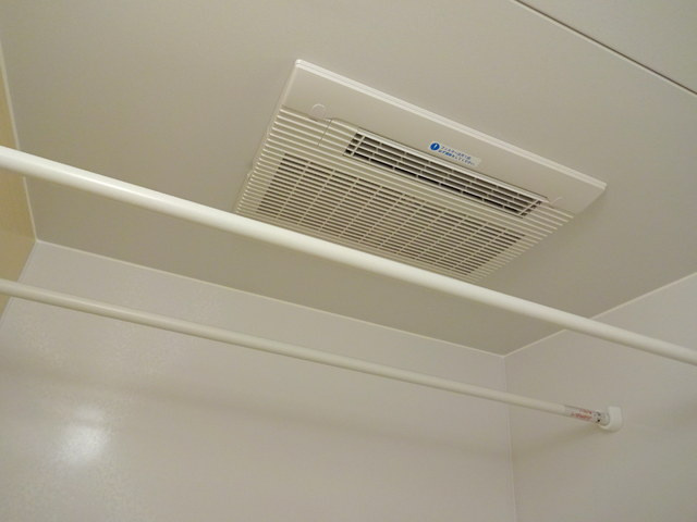 カーサビアンカの設備|★雨に日に大活躍の浴室乾燥機★