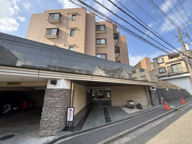 コスモ横濱ガーデン山の外観|外観は落ち着いています