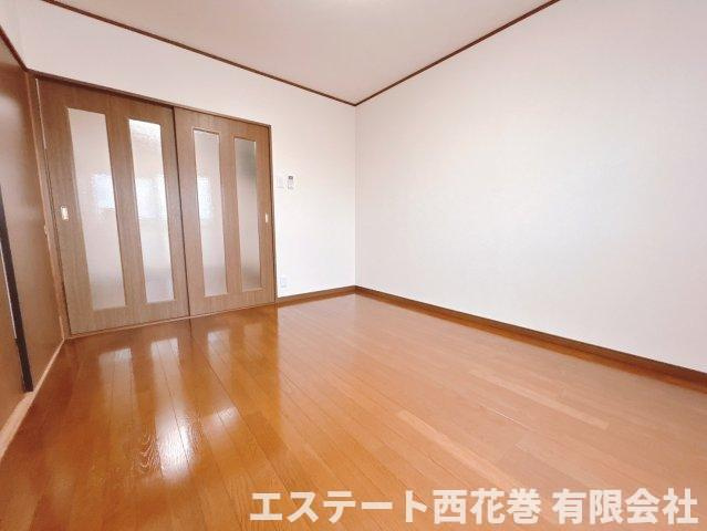 アール・クリエイト星が丘の洋室