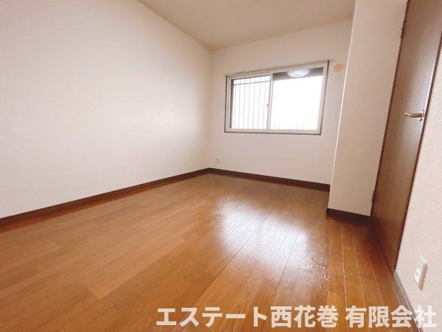 アール・クリエイト星が丘の洋室