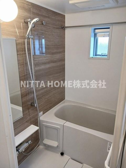 ティープラント飛鳥の浴室|浴室に小窓付き◎追炊きや浴室乾燥も付ています＊