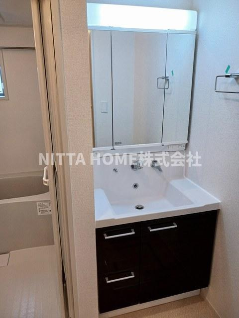 ティープラント飛鳥の洗面所|お洒落なシャワー付き洗面台◇